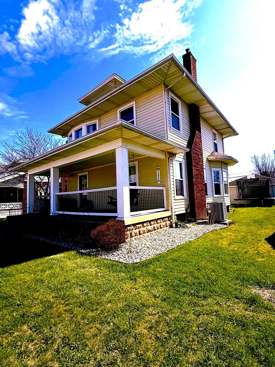 917 Washington Avenue, Washington Court House, OH 43160 - #3