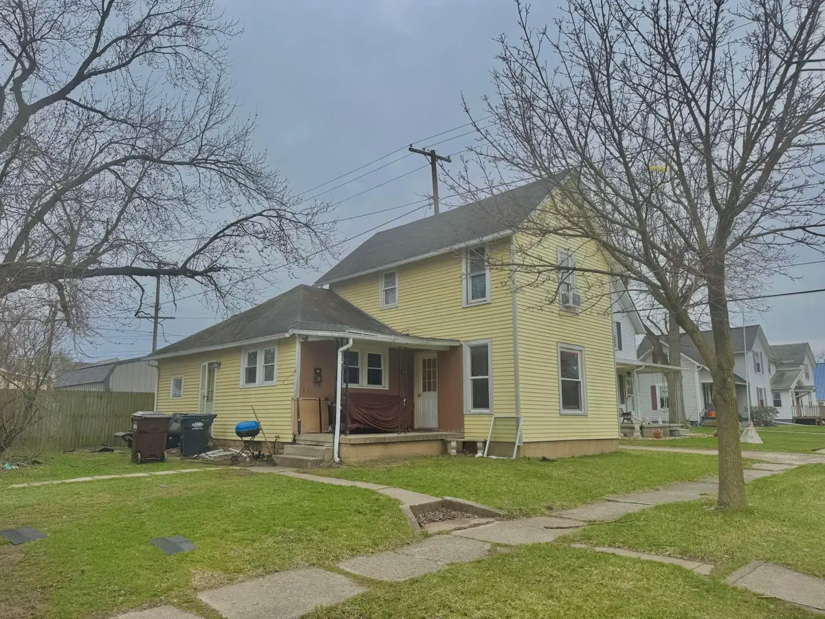 511 W Maple Street, Willard, OH 44890 - #1