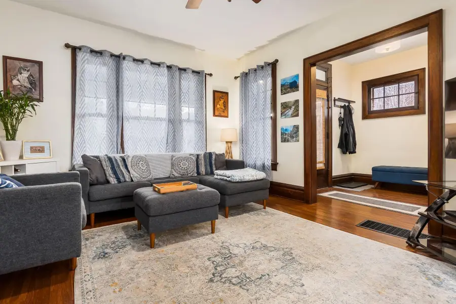 2555 Glenmawr Avenue, Columbus, OH 43202 - #3