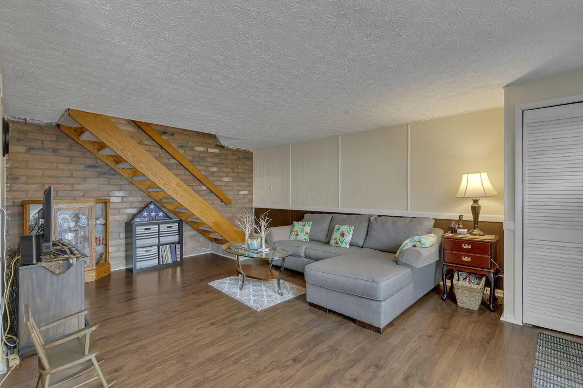 703 Cherry Hollow Road, Columbus, OH 43228 - #1