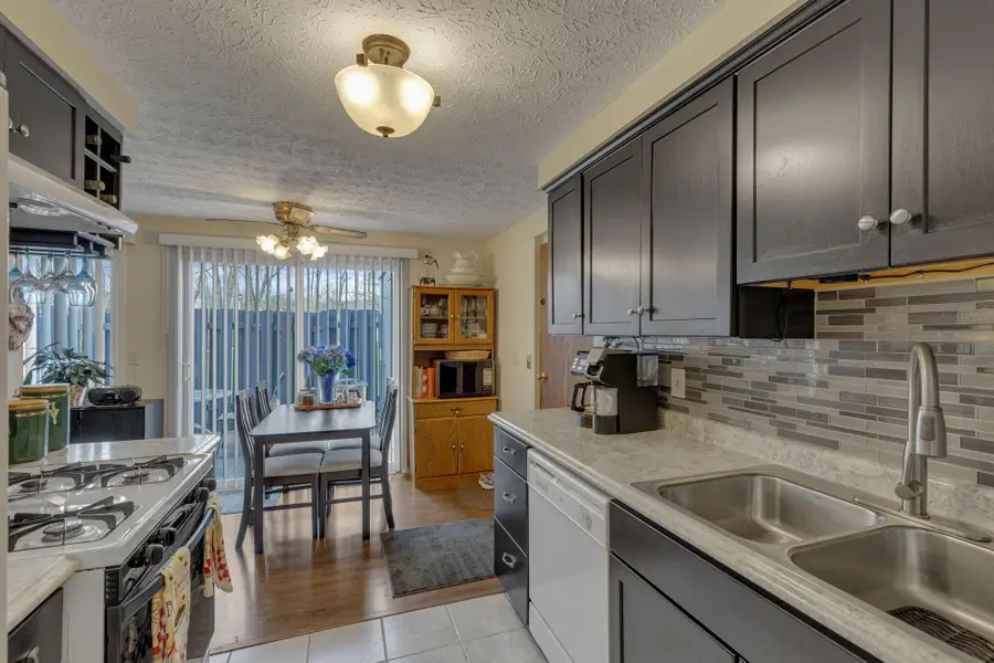 703 Cherry Hollow Road, Columbus, OH 43228 - #2