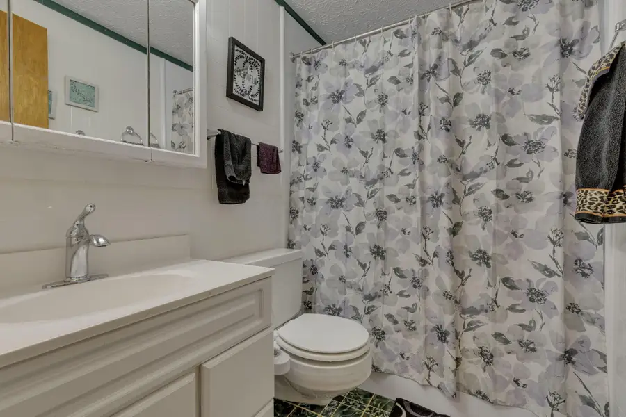 703 Cherry Hollow Road, Columbus, OH 43228 - #3