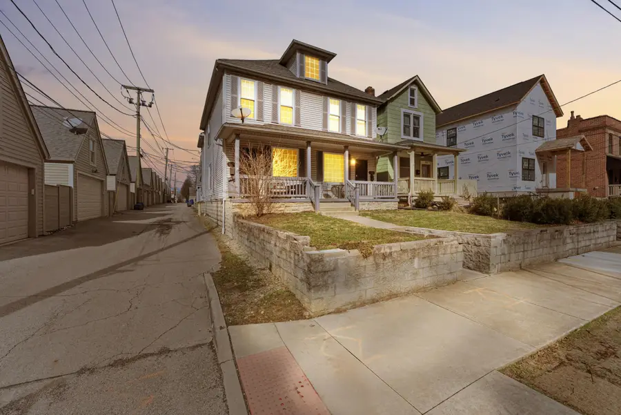 526 W 1st Avenue, Columbus, OH 43201 - #2