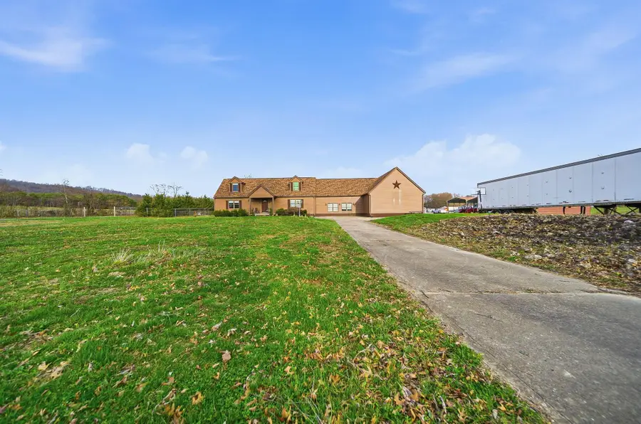 1040 Straight Creek Road, Waverly, OH 45690 - #2