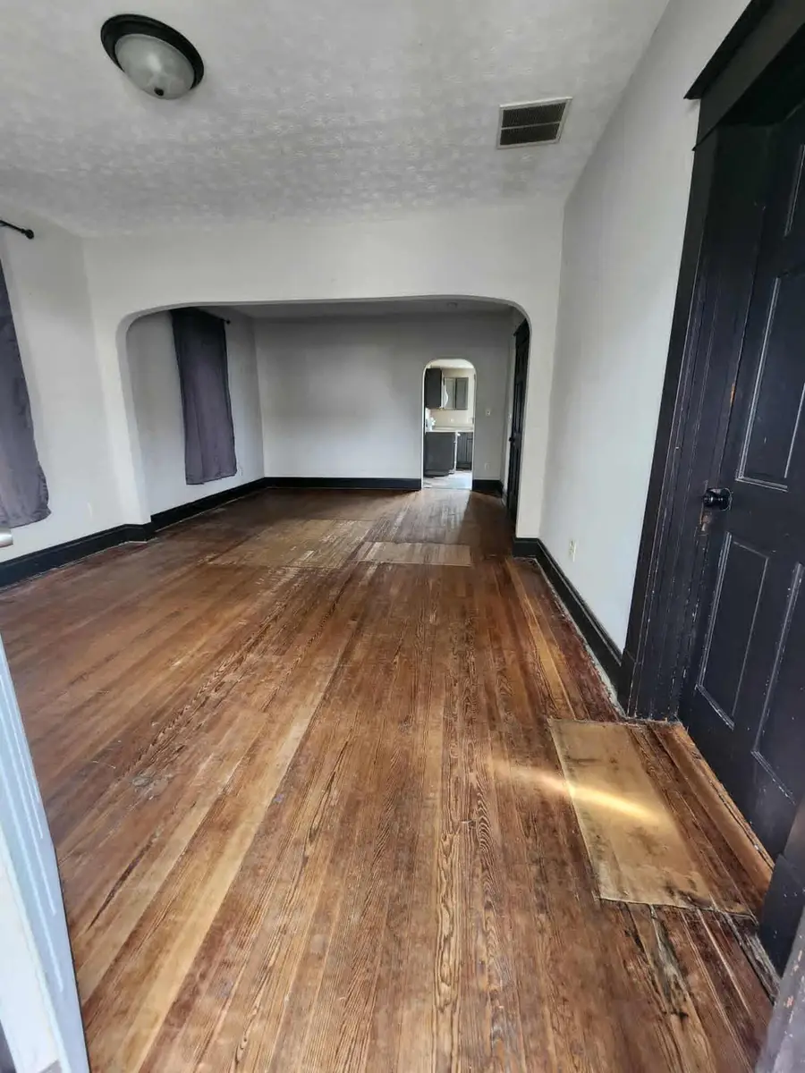 718 E Temple Street, Washington Court House, OH 43160 - #3