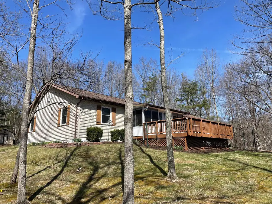 870 Iroquois Court, Sugar Grove, OH 43155 - #2