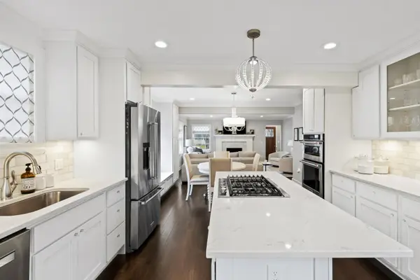 109 W Schreyer Place, Columbus, OH 43214