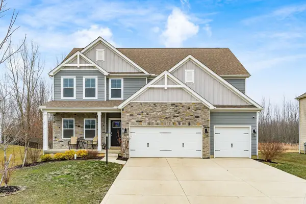 202 Deanscroft Drive, Pickerington, OH 43147