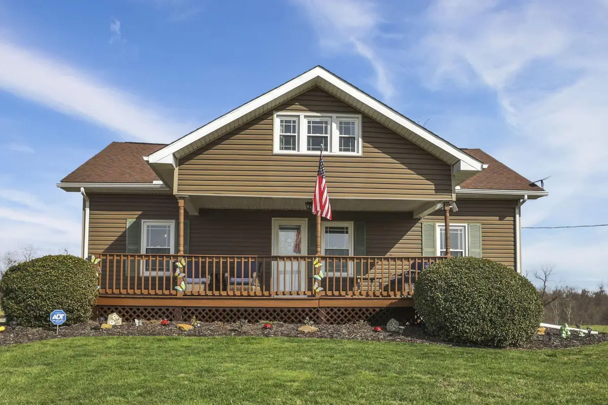 5502 Dutch Ridge Road Se, New Straitsville, OH 43766 - #1