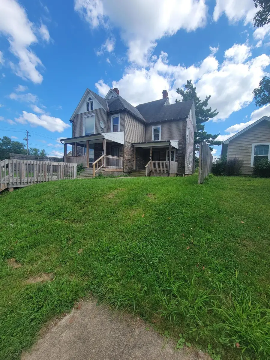 219 W 5th Street, Mansfield, OH 44903 - #2