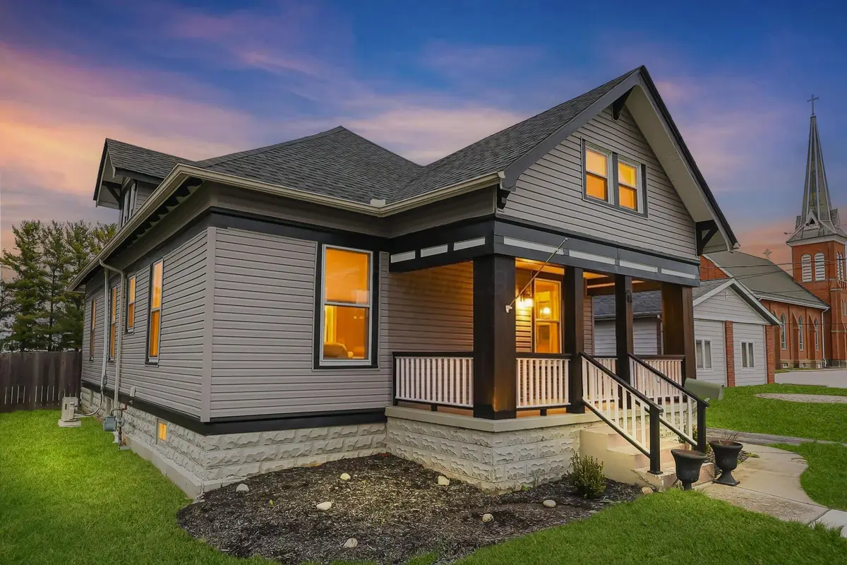 94 W Waterloo Street, Canal Winchester, OH 43110 - #1