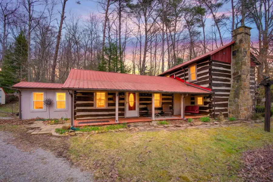 2261 Valley Chapel Road, Jackson, OH 45640 - #2