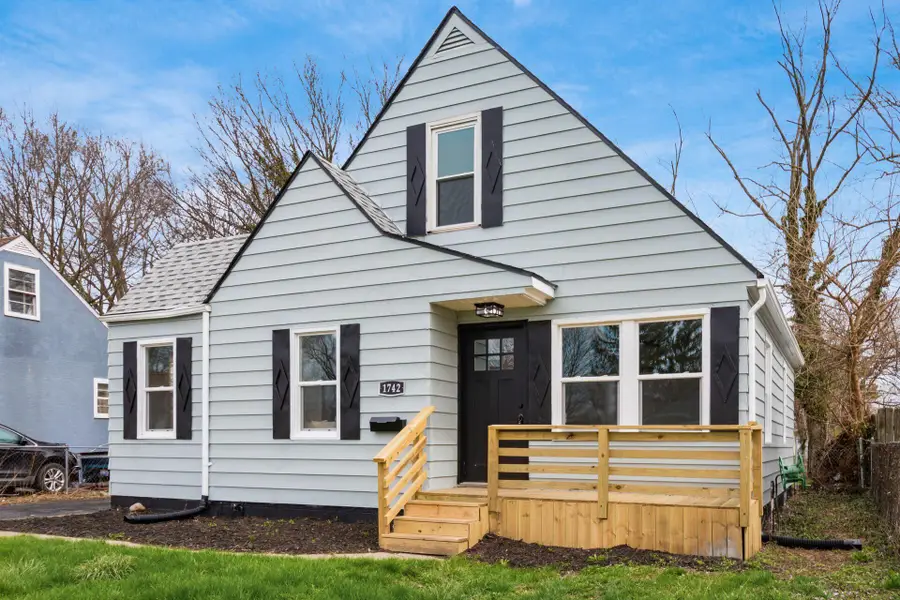 1742 Oakwood Avenue, Columbus, OH 43207 - #2