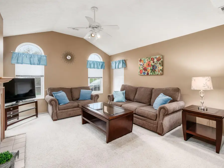 3827 Mill Stream Drive, Hilliard, OH 43026 - #2