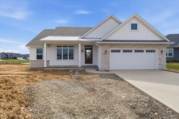 213 De Rosa Drive, Johnstown, OH 43031