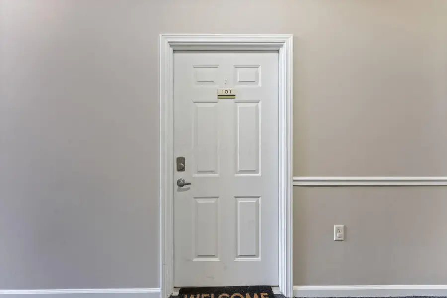 6170 Harbour Pointe, Columbus, OH 43231 - #3