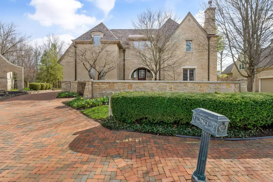 7871 Calverton Square, New Albany, OH 43054 - #2