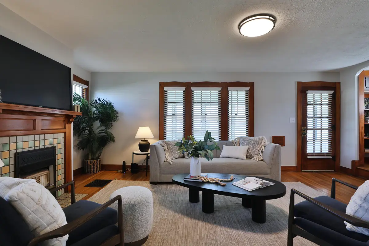 557 Woodbury Avenue, Columbus, OH 43223 - #1