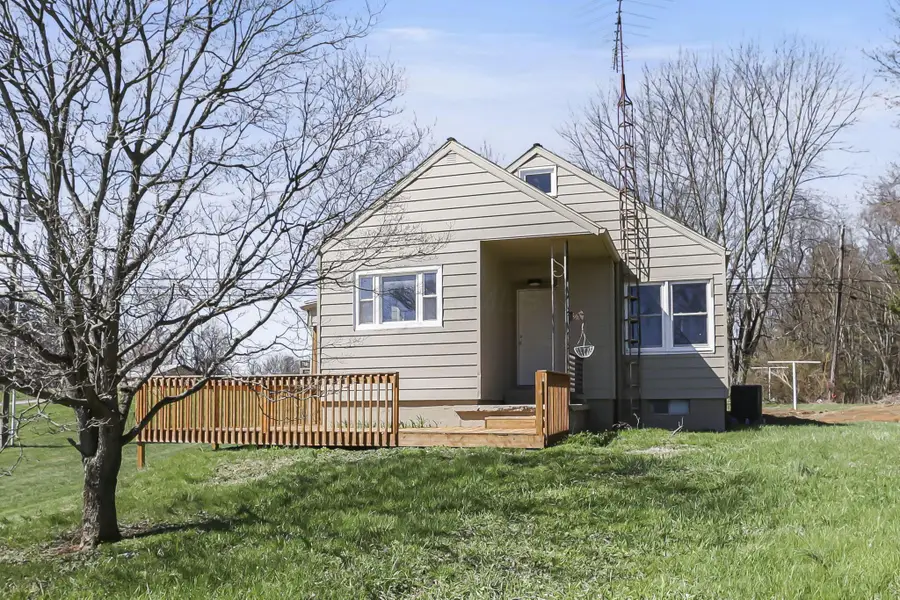 3060 Wayne Ridge Road, Zanesville, OH 43701 - #2