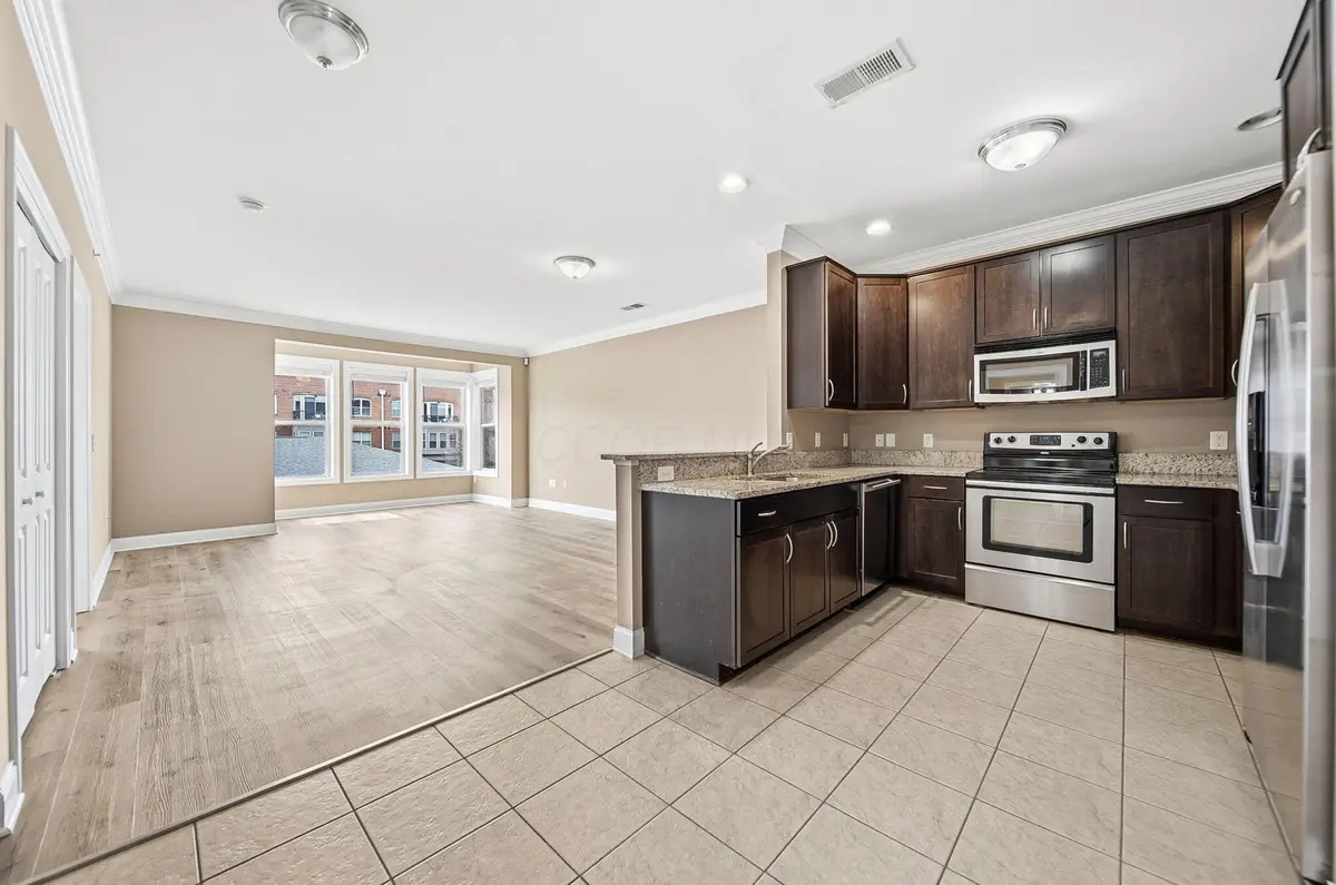 925 Ingleside Avenue, Columbus, OH 43215 - #1