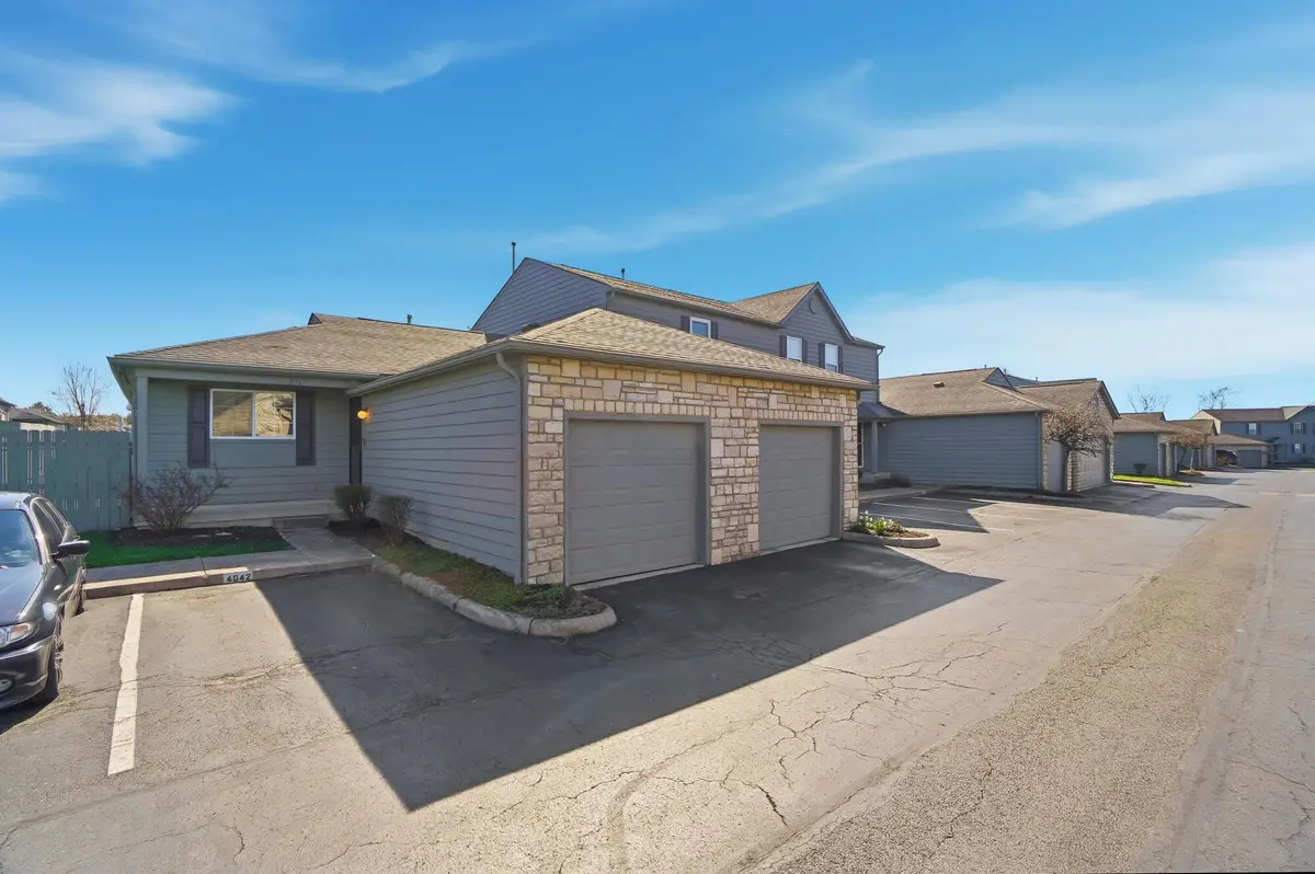 4042 Blendon Point Drive, Columbus, OH 43230 - #1