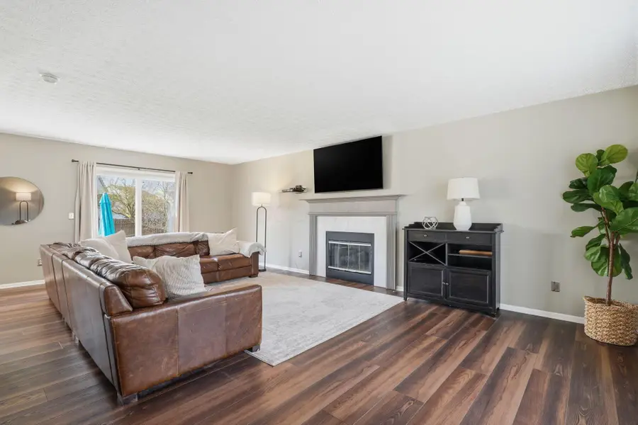 9003 Holquest Drive, Lewis Center, OH 43035 - #3