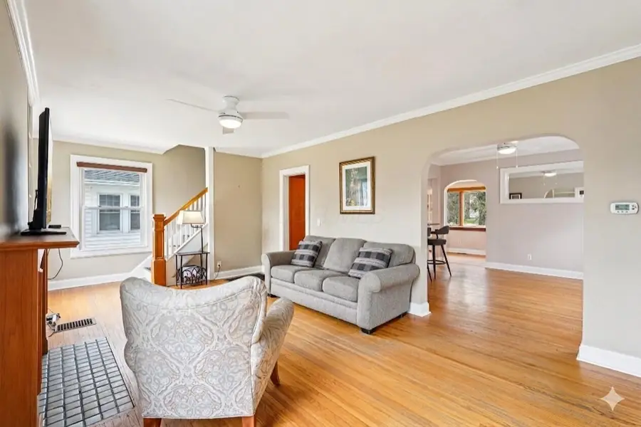 116 E Dunedin Road, Columbus, OH 43214 - #2