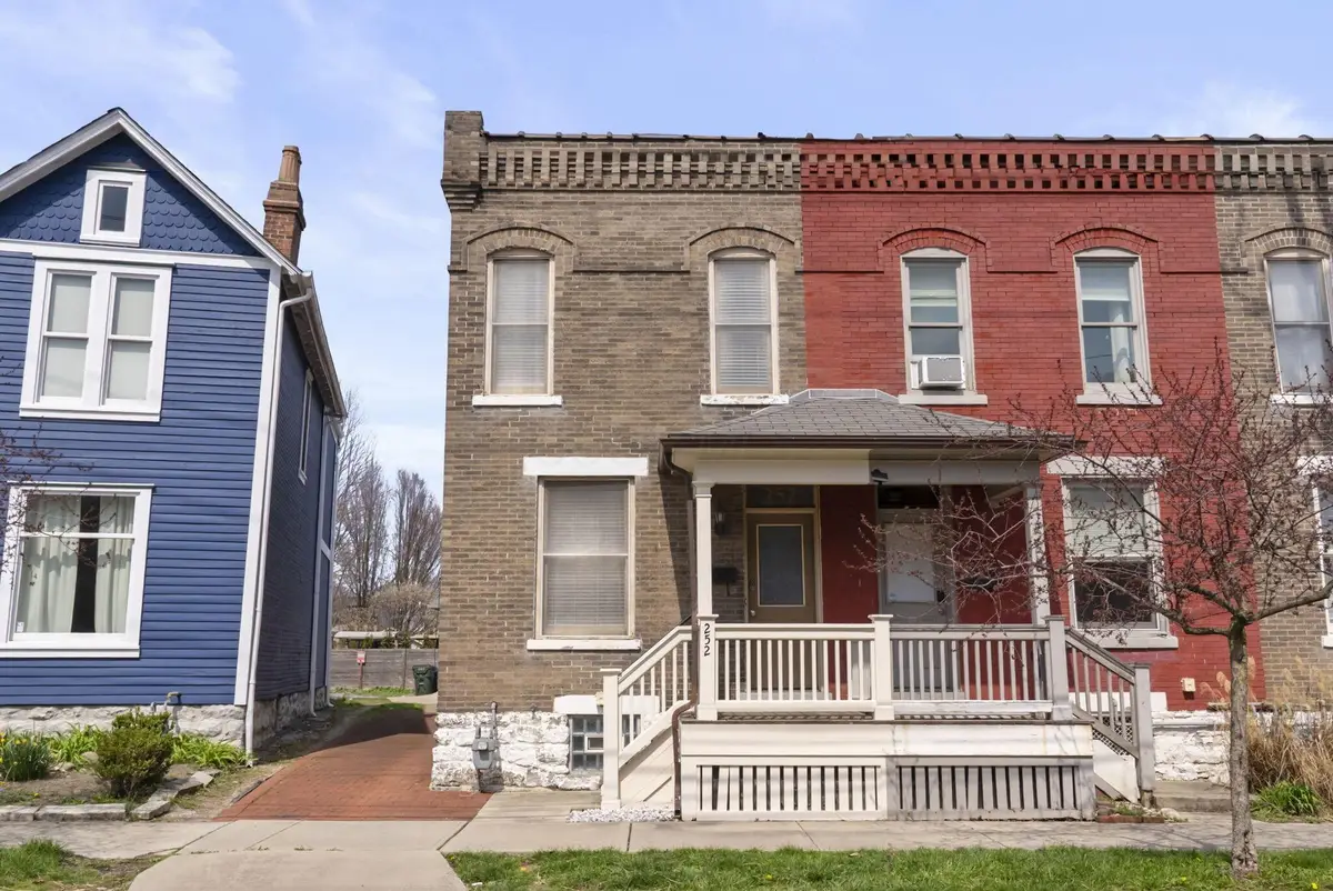 252 E 2nd Avenue, Columbus, OH 43201 - #1