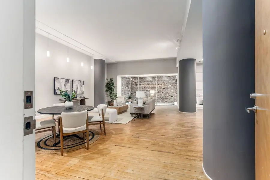 106 N High Street, Columbus, OH 43215 - #2