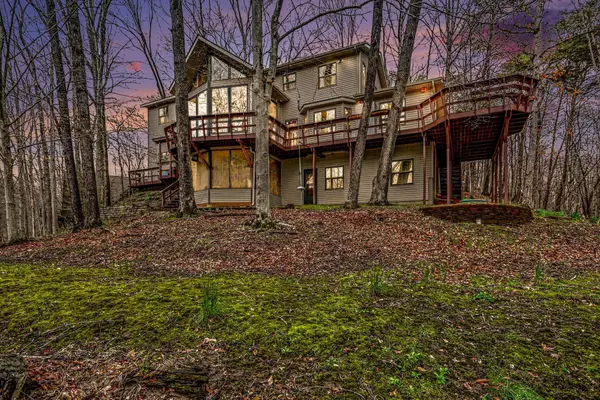 F-3 Ute Court, Hide A Way Hills, OH 43107