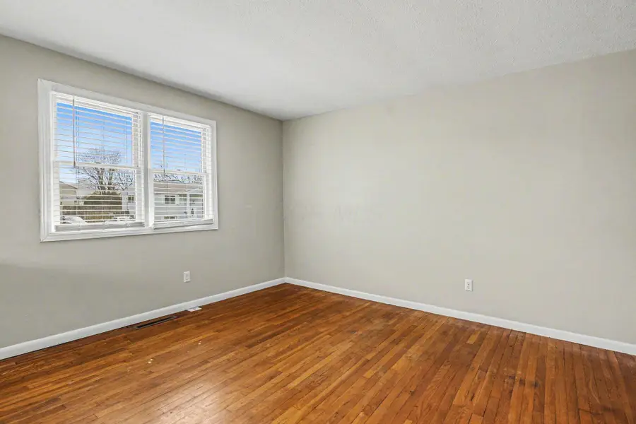 858 Higbee Drive S, Columbus, OH 43207 - #2