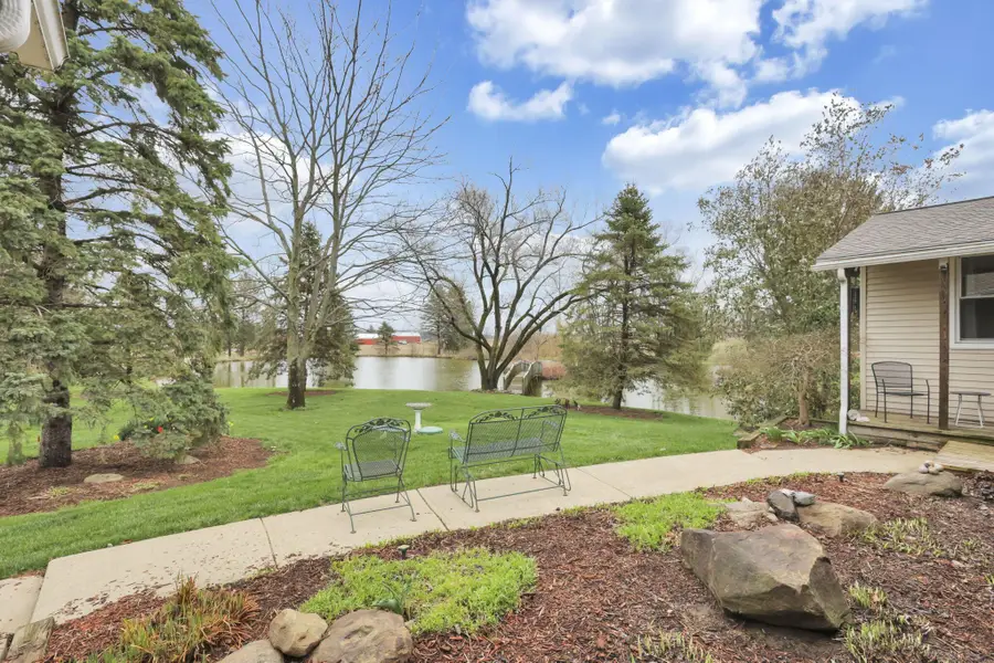 11138 York Road Sw, Baltimore, OH 43105 - #2