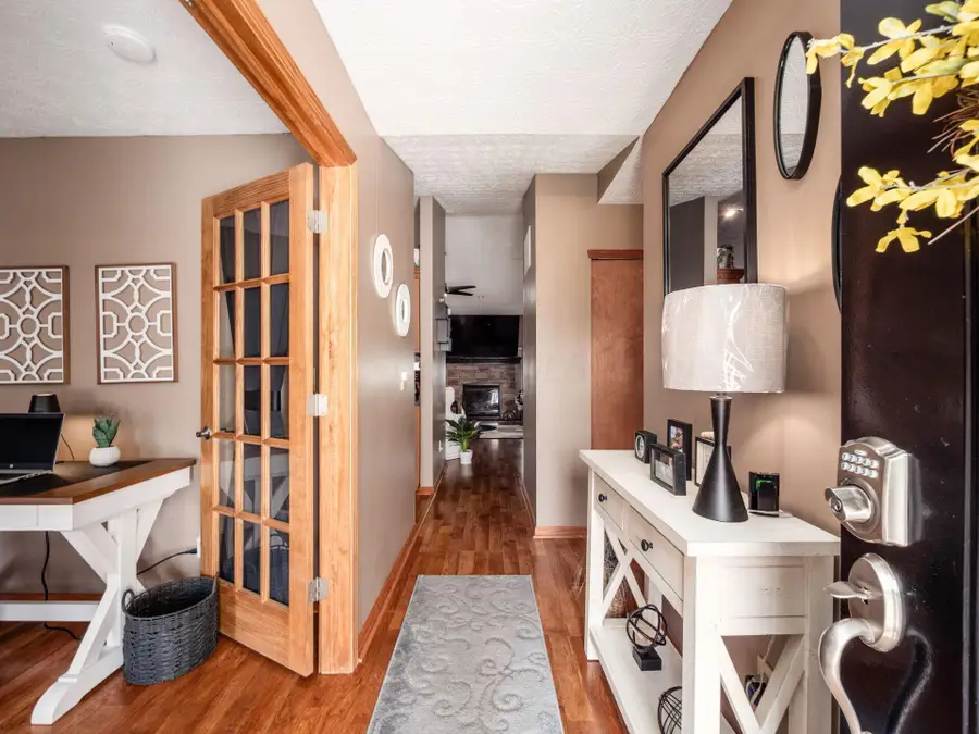 546 Dowling Avenue, Ashville, OH 43103 - #3