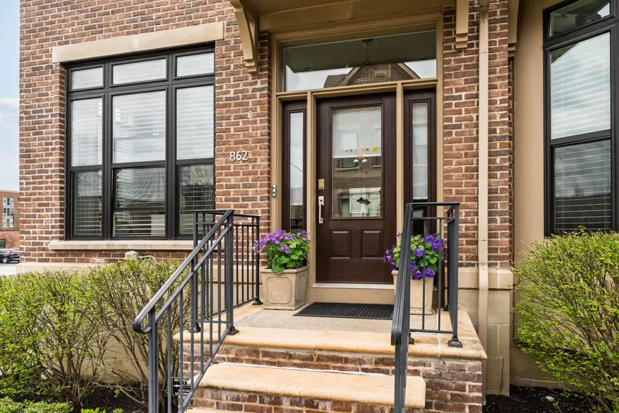 862 Pullman Way, Columbus, OH 43212 - #3