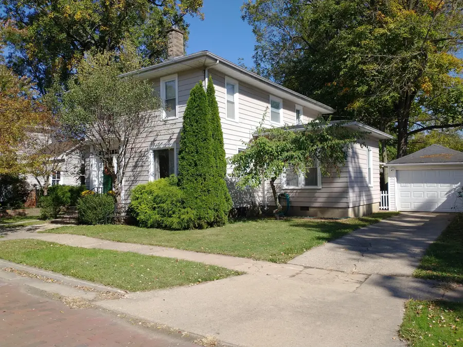 4 S Clinton Street, Mount Vernon, OH 43050 - #2