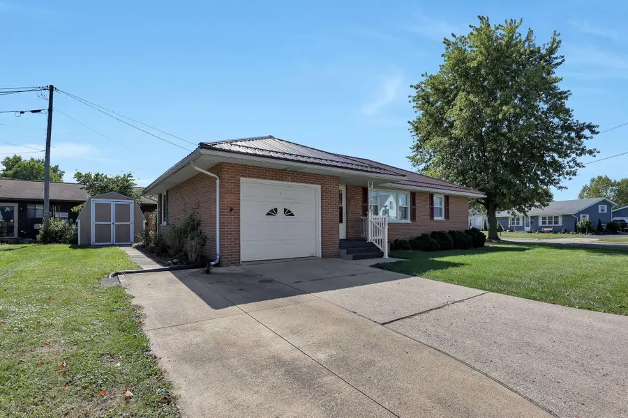 325 W Liberty Street, Bucyrus, OH 44820 - #2