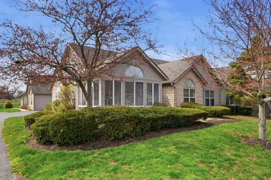 2237 Ravine Woods Drive, Grove City, OH 43123 - #3