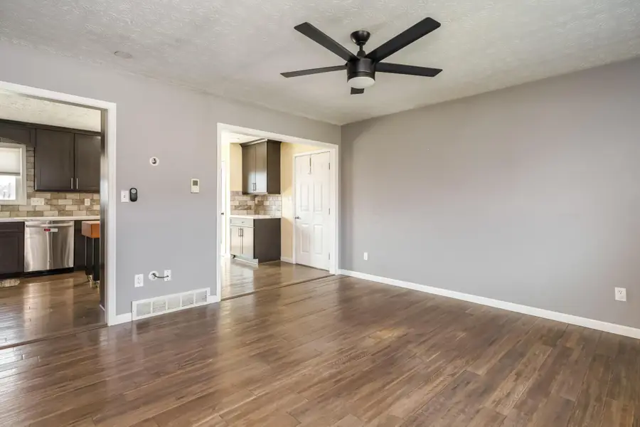 2295 Salem Avenue, Grove City, OH 43123 - #3