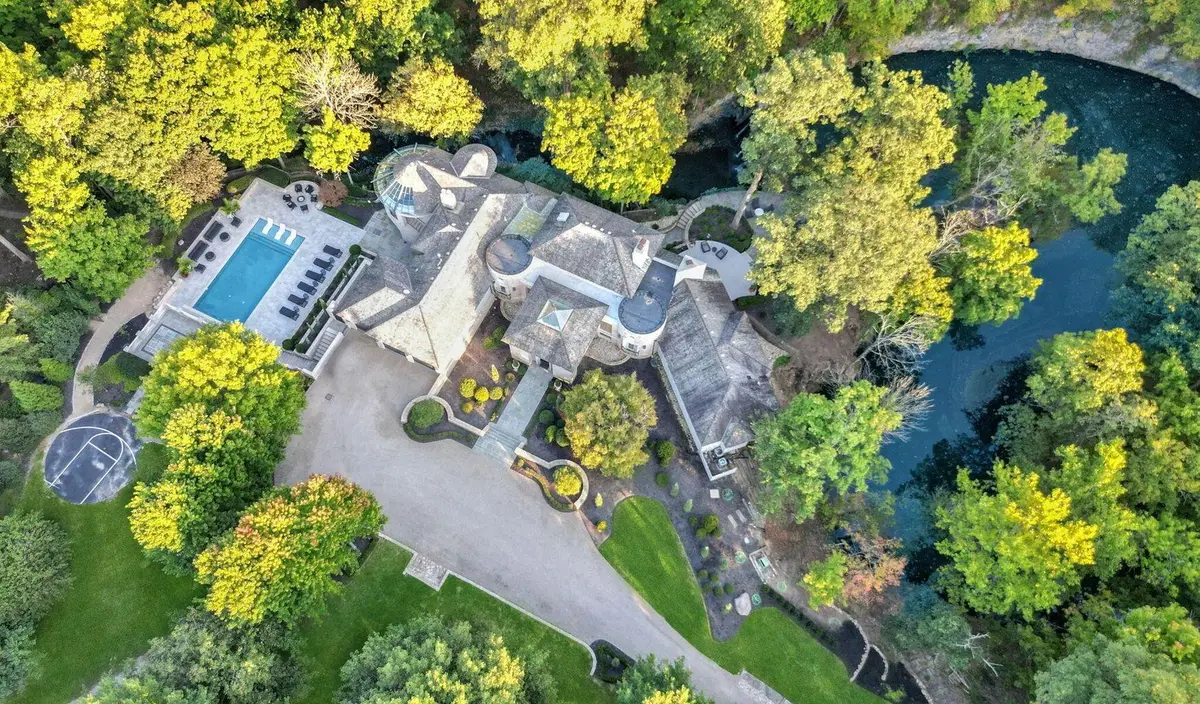 5000 Deer Run Drive, Dublin, OH 43017 - #1