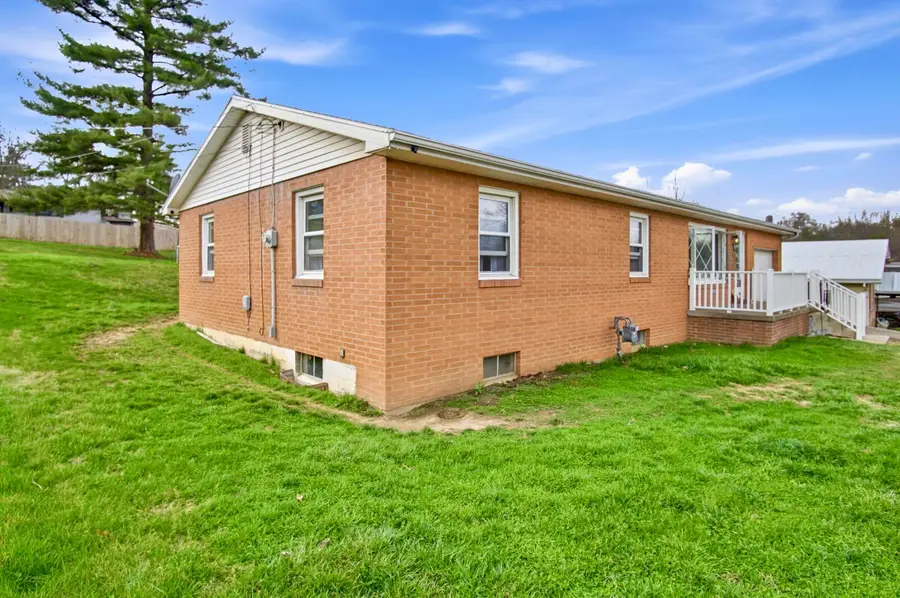 27 Marshdale Road, Zanesville, OH 43701 - #3