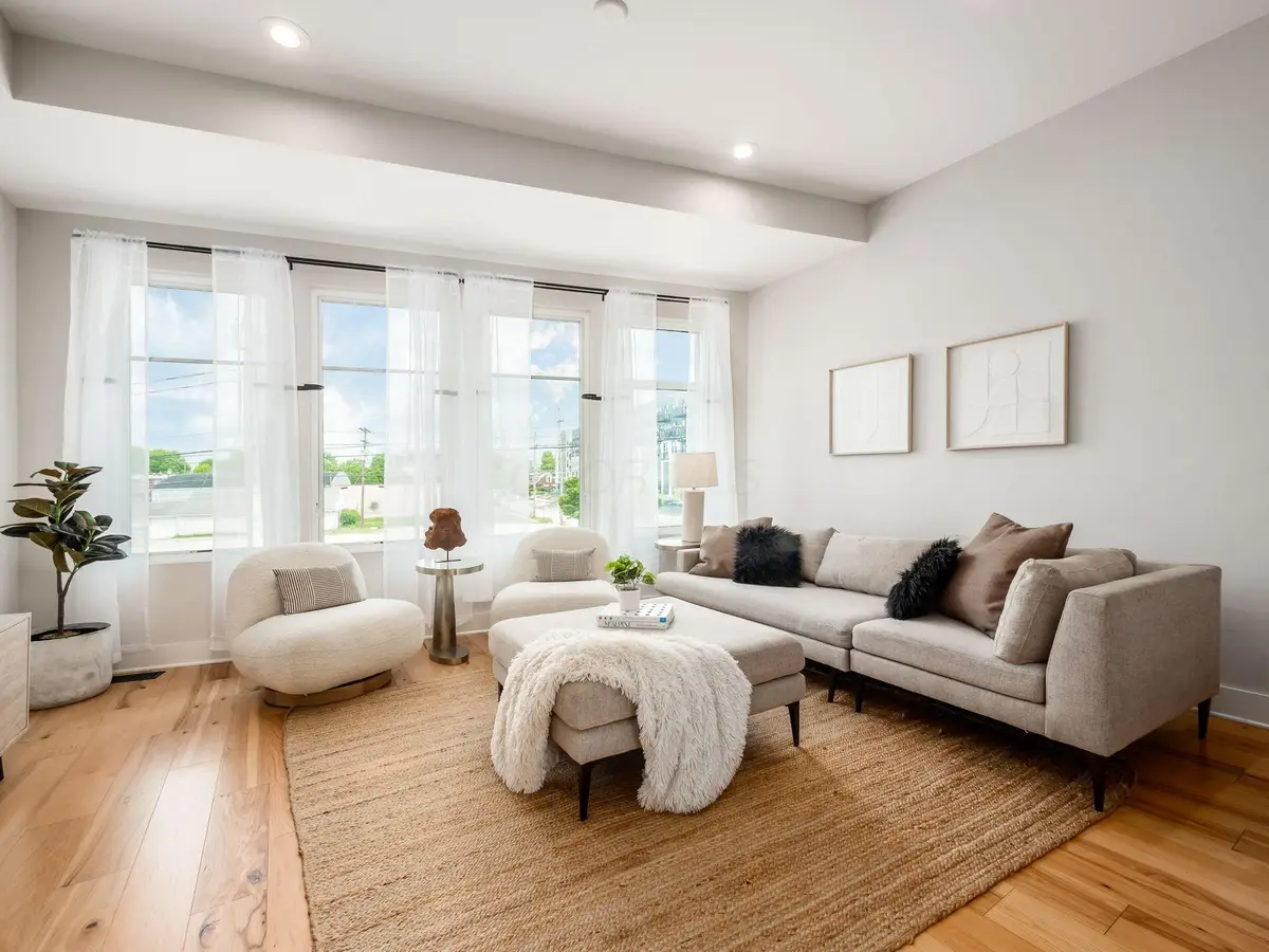 201 E 5th Avenue, Columbus, OH 43201 - #1