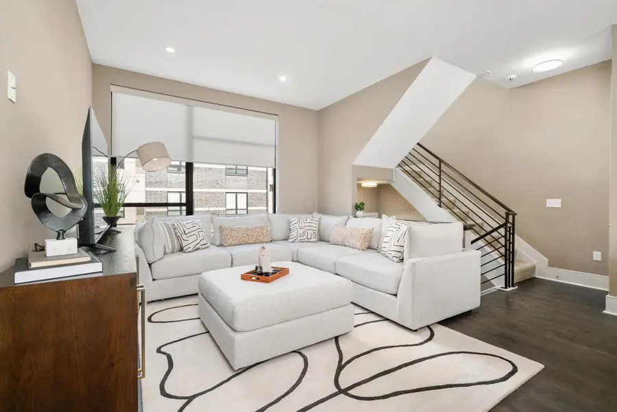 107 Aston Row Lane, Columbus, OH 43201 - #3