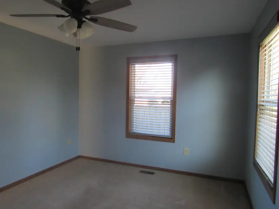 153 E Water Street, Circleville, OH 43113 - #3