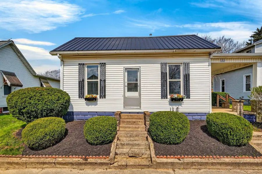 122 Pleasant Street, Circleville, OH 43113 - #2