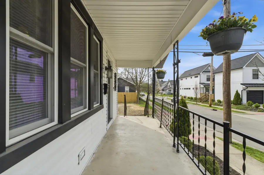 379 E 8th Avenue, Columbus, OH 43201 - #3