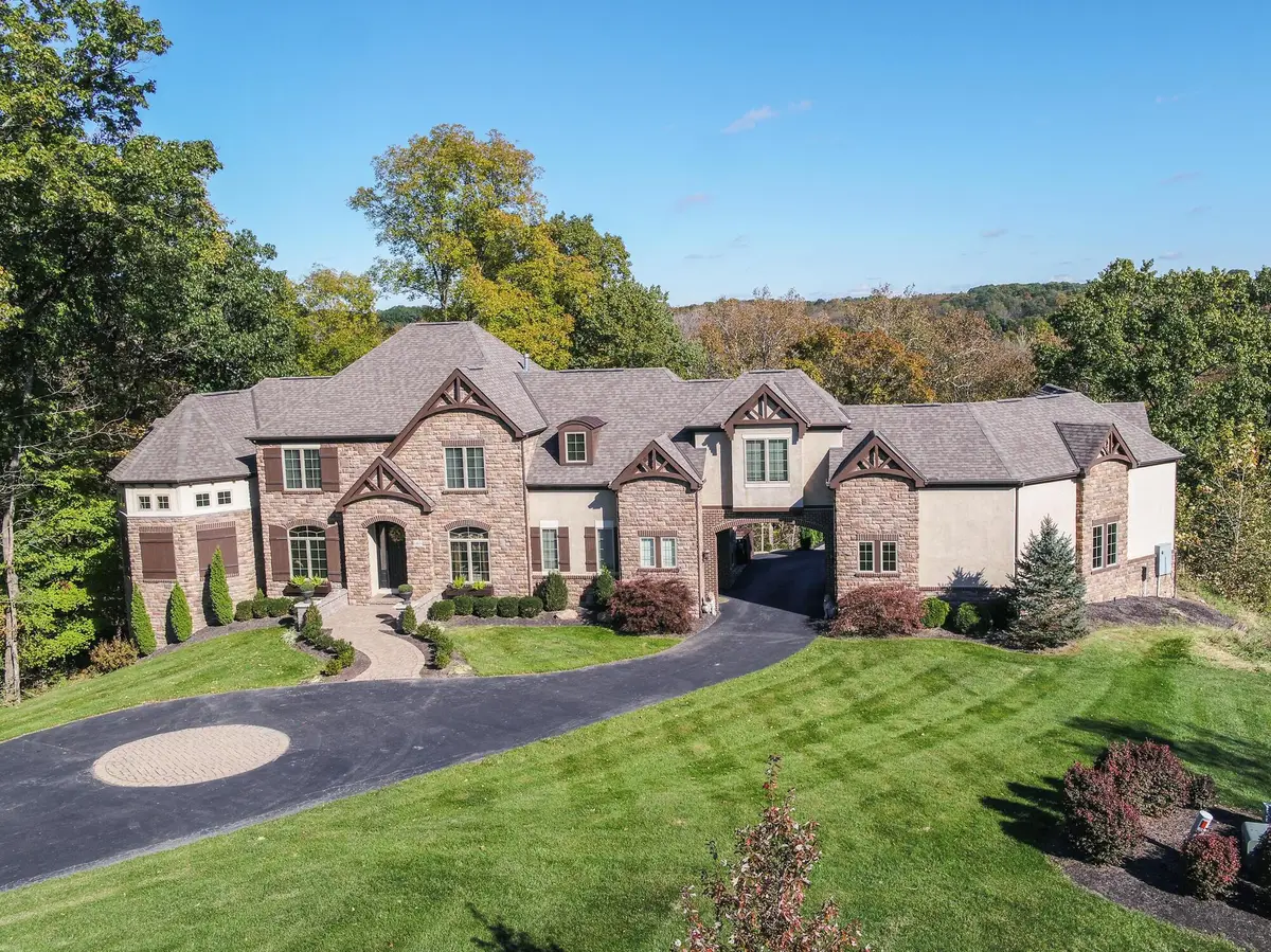 1403 Riverwood Lane, Powell, OH 43065 - #1