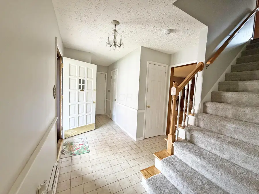 647 Mohican Way, Westerville, OH 43081 - #2