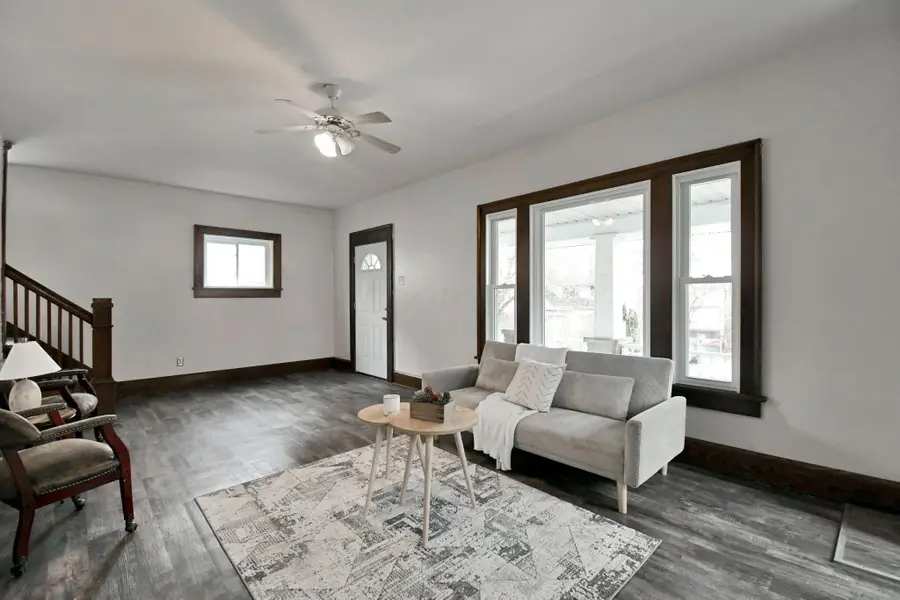 453 W Dickson Avenue, Mansfield, OH 44903 - #3