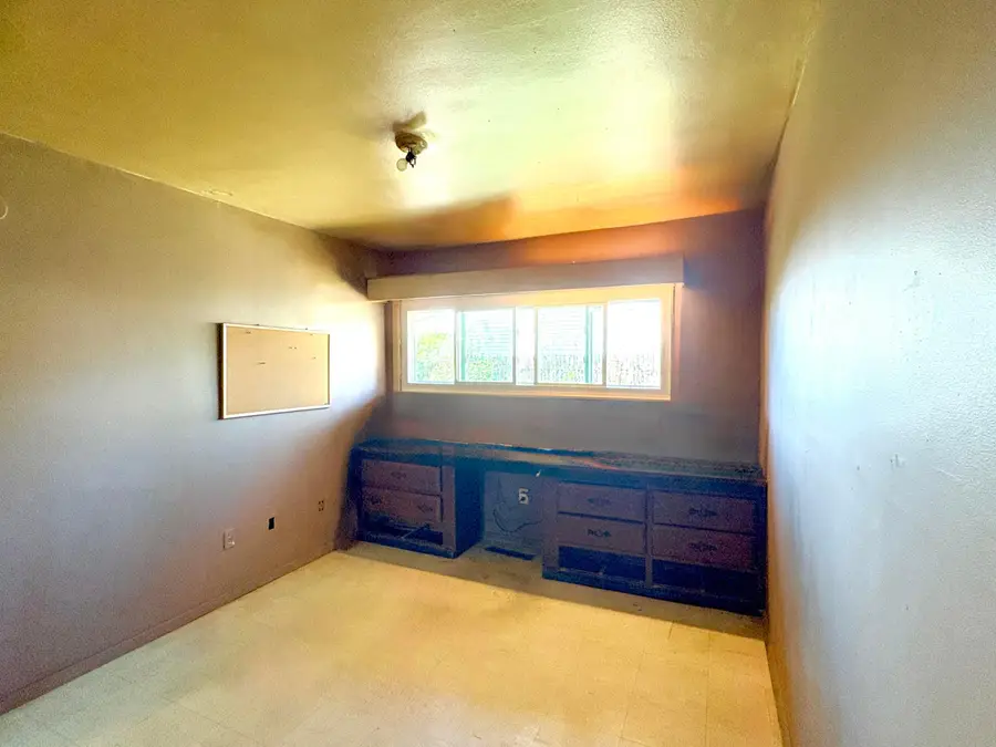 3232 Mary Avenue, Columbus, OH 43204 - #2