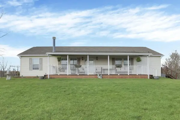 35680 Township Road 72, Frazeysburg, OH 43822